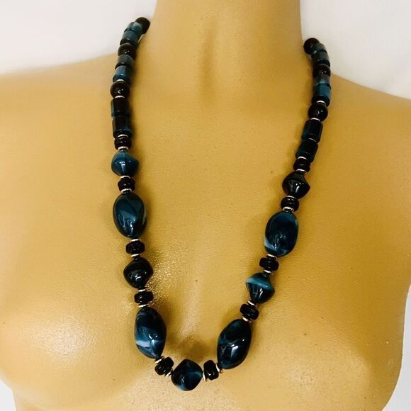 Vintage Lucite Necklace Black Blue Marbled Chunky Beads Gold Swirl BEAUTIFUL - Picture 1 of 8